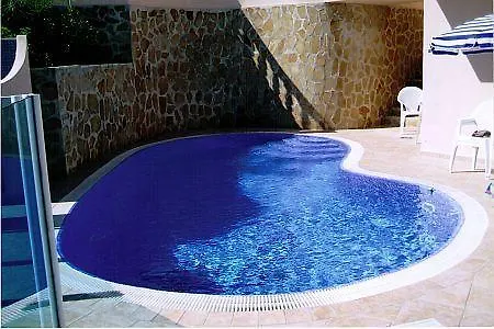 Ladera Vila *